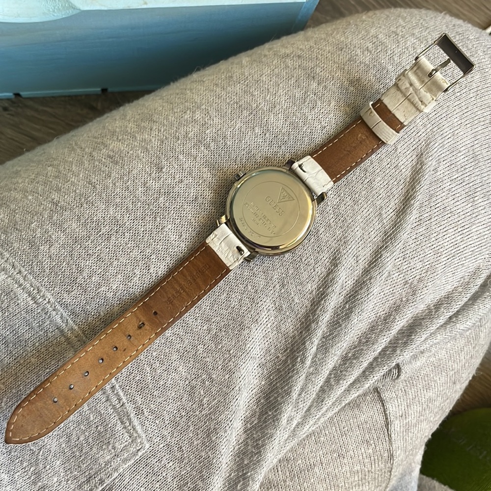 Guess watch - Picture 4 of 7